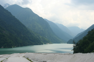 高瀬ダム湖の写真