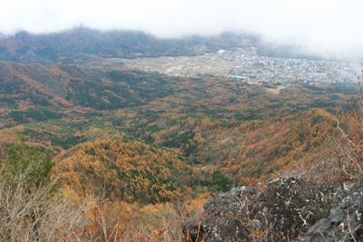 子ノ神付近から見た山腹と忍野村方面の写真