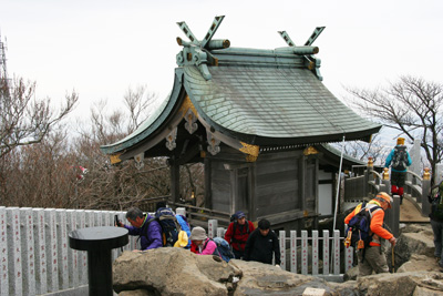 女体山山頂の筑波神社の写真
