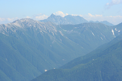 竜王岳から見た槍穂高連峰と野口五郎岳の写真