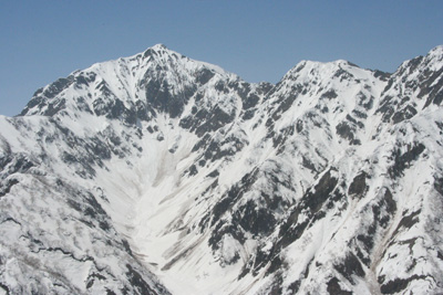 鹿島槍ヶ岳北峰とカクネ里の写真