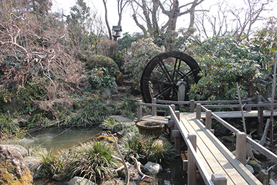 高蔵寺の水車の写真