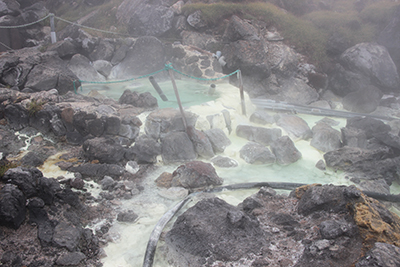 須川温泉の源泉の写真