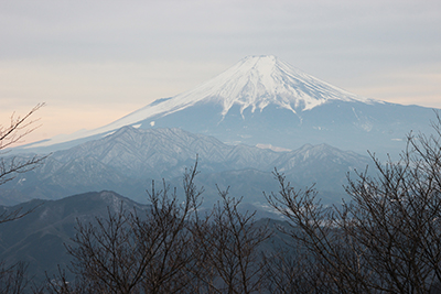山頂から見た富士山の写真