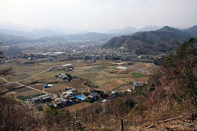 吾妻山から見た下仁田方面の写真