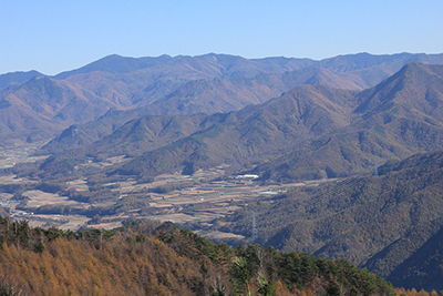 甲武信ヶ岳と十文字峠方面の写真