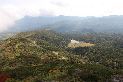 茶臼岳から見た岩手山方面の写真