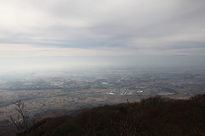 男体山山頂から見た霞ヶ浦方面の写真