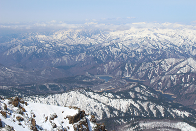 谷川岳、仙ノ倉山、苗場山方面の写真