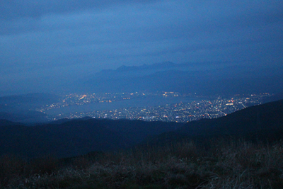 高ボッチ山から撮った諏訪湖と夜景の写真