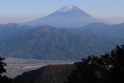 展望台から見た富士山の写真