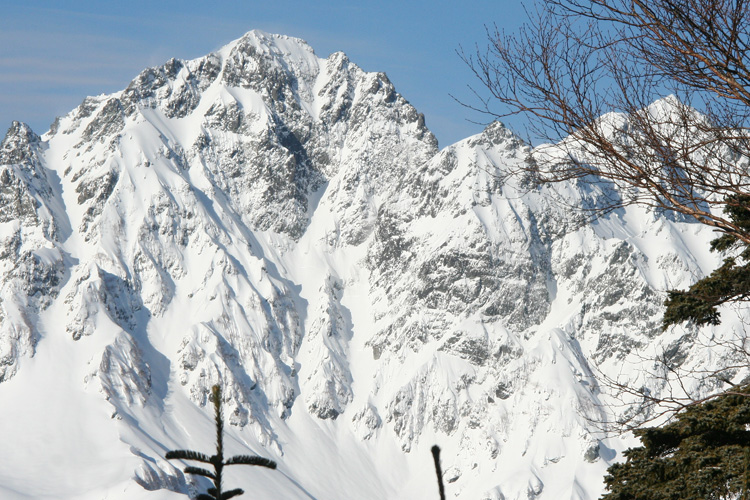 冬の前穂高岳の写真