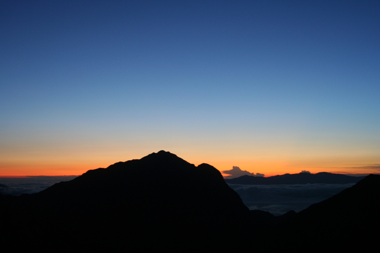 黎明の甲斐駒ヶ岳の写真