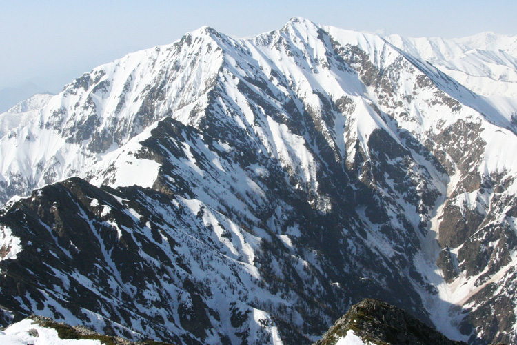 五竜岳山頂から見た鹿島槍の写真