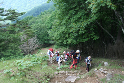 七ッ石山への最後の登りをがんばっている写真