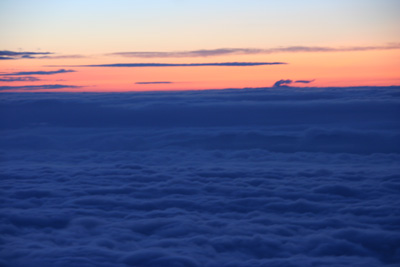 日の出を待つ大雲海の写真