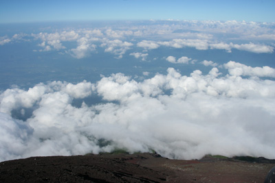 剣ヶ峰展望台から見た南アルプス方面の写真