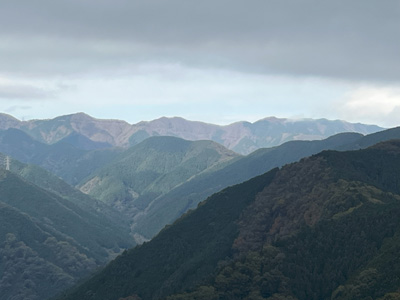 奥武蔵の山々の写真