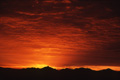 木曽駒ヶ岳付近から見た南アルプス方面の朝焼けの写真へリンク