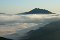 雲海に浮かぶ燧ヶ岳の写真へリンク